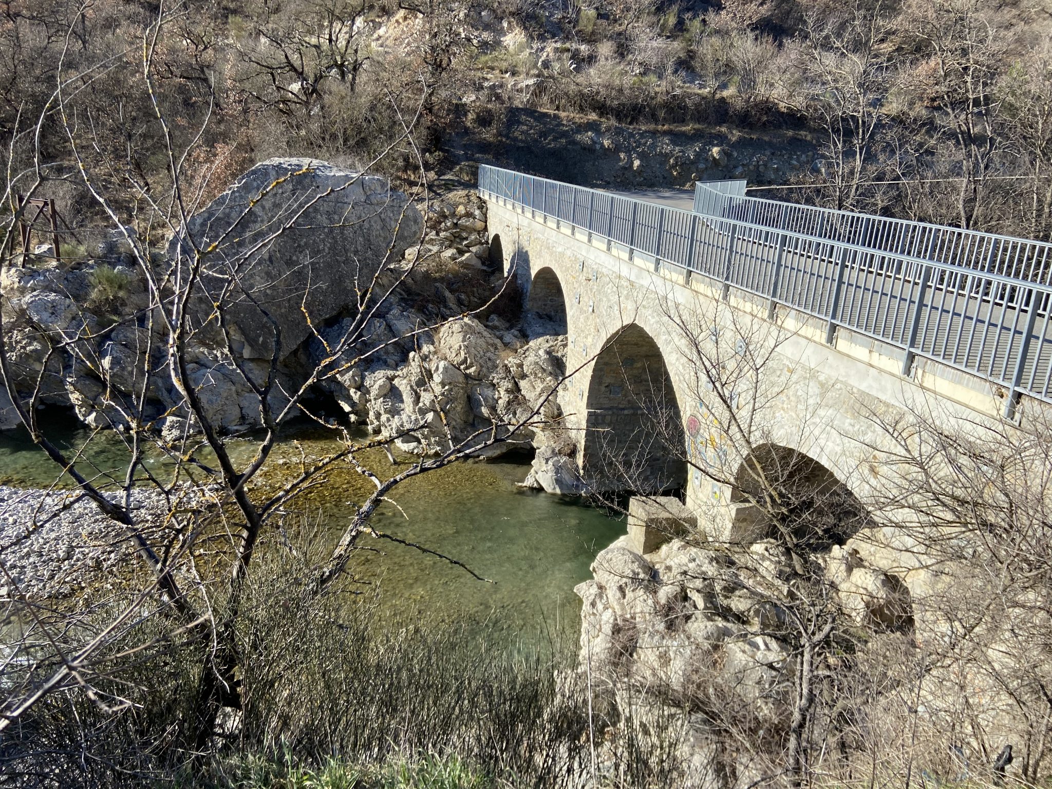 Le pont du Gournias (vacances Haute Provence)