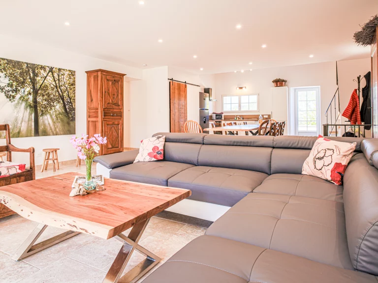 Pièce à vivre du gîte - Haute Provence, Vallée du Jarbon