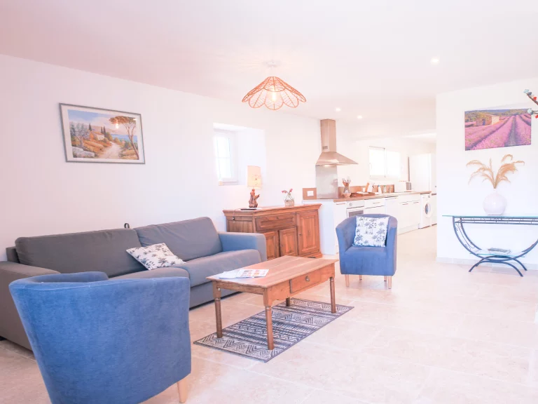 Pièce à vivre du gîte - Haute Provence, Vallée du Jarbon